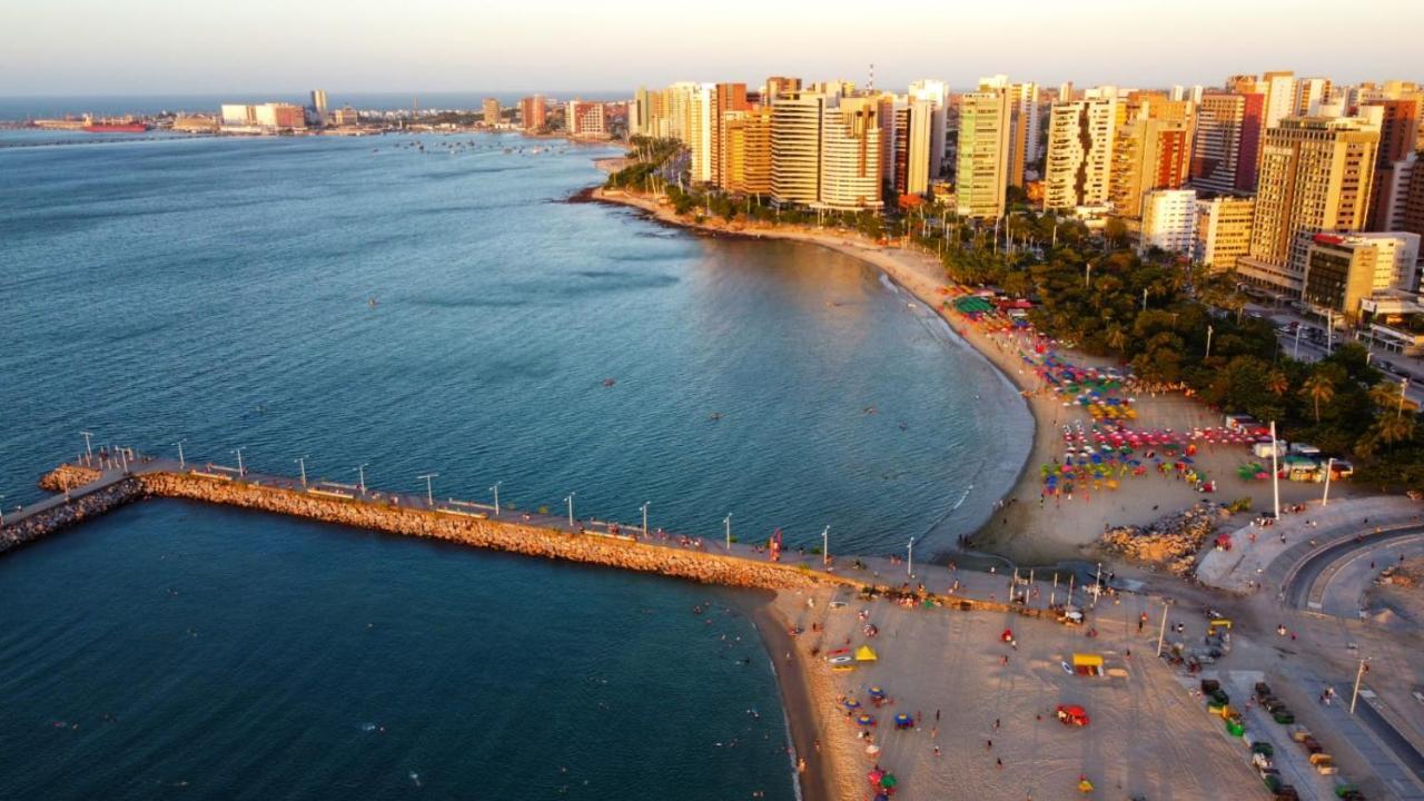 Beira Mar Meireles A Um Passo Do Mar Форталеза Экстерьер фото